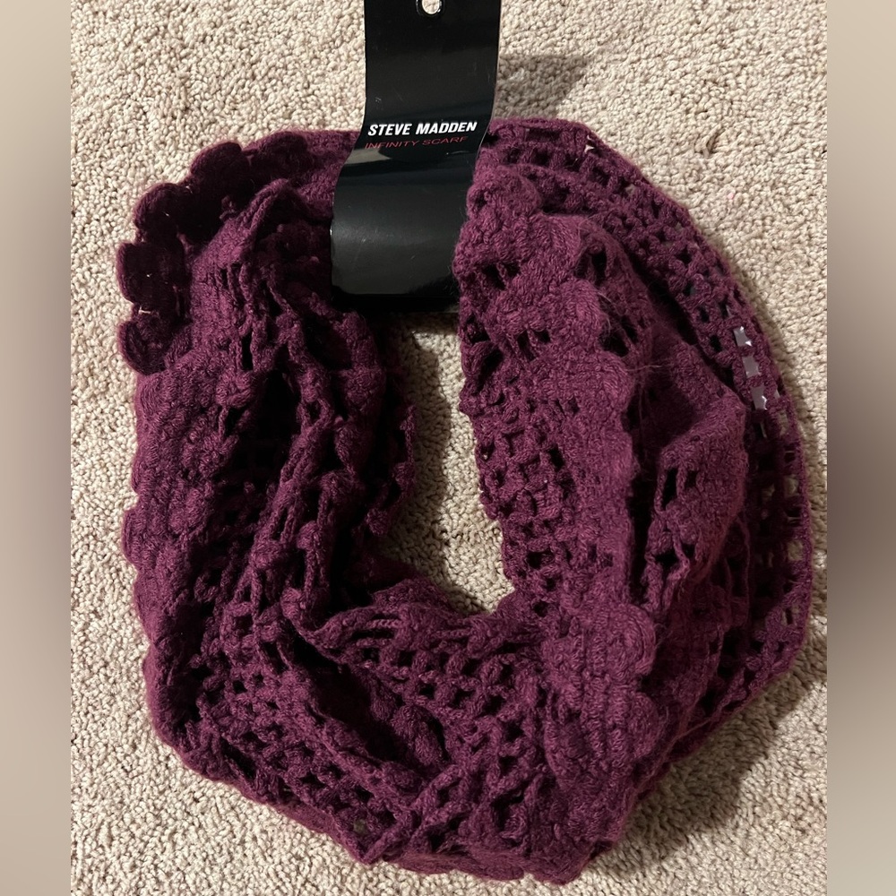 Steve Madden scarf
